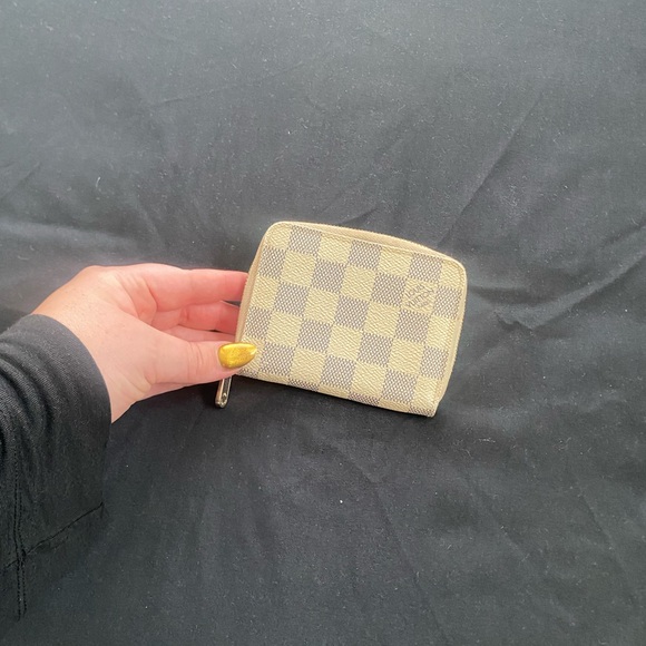 Louis Vuitton Checkered Cream and Gray Wallet - Picture 1 of 3